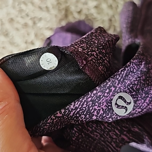 Lululemon - Sports Bra - Picture 4 of 4